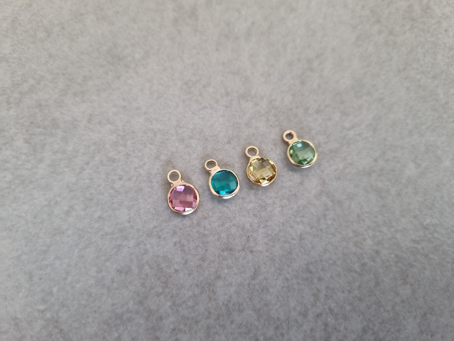 שרשרת חמסה זהב קטנה עם אבן טורקיז