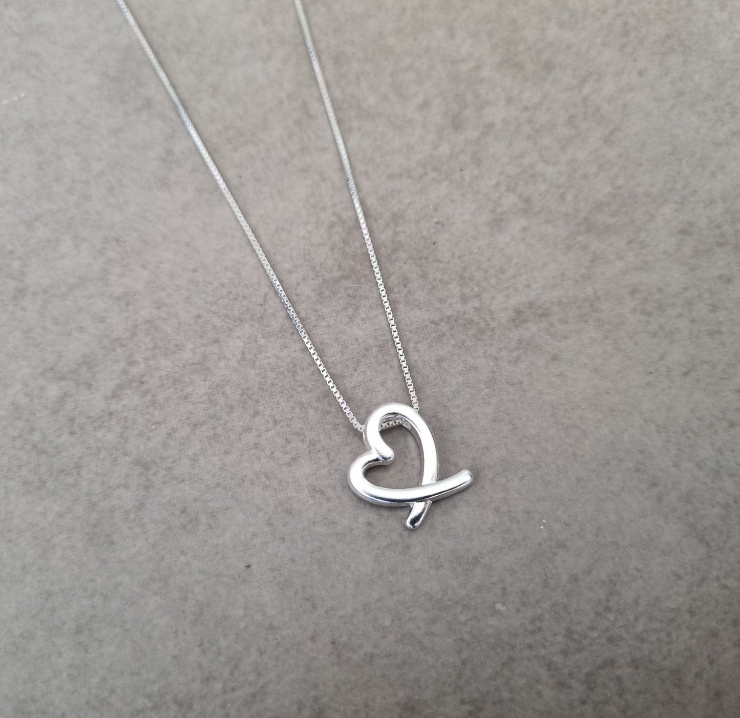 שרשרת כסף עם תליון לב