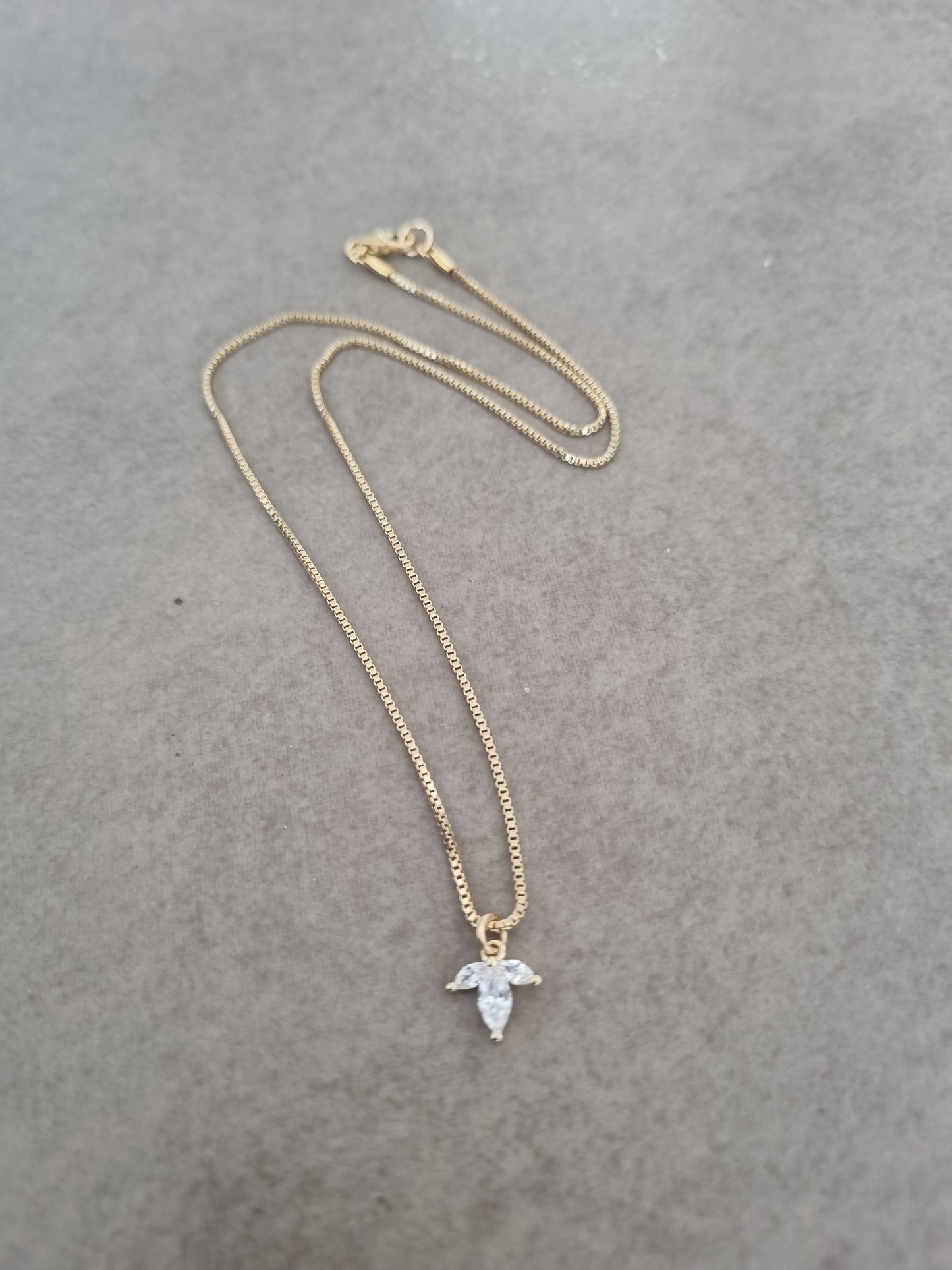 שרשרת גולדפילד עם זרקון פרח