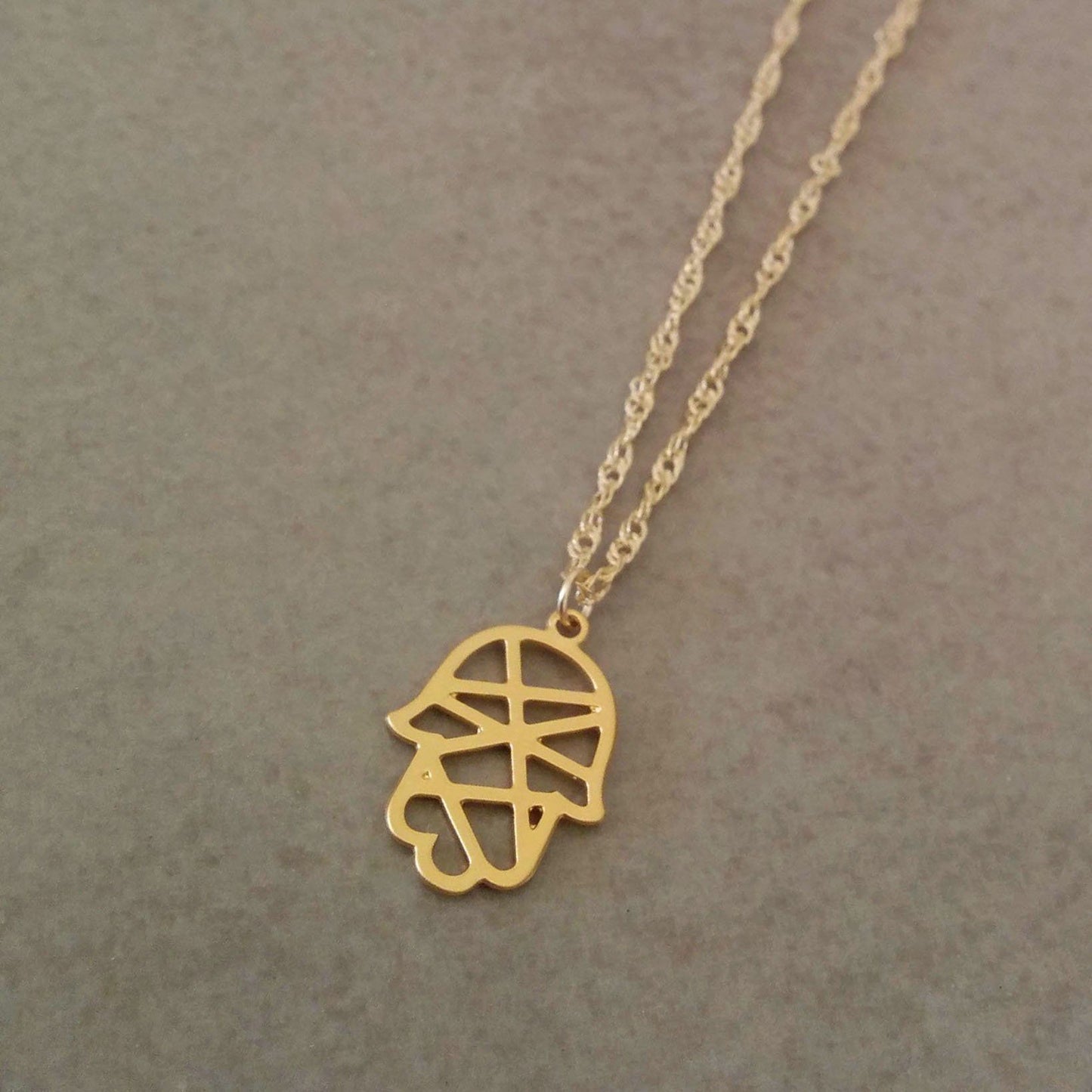 שרשרת חמסה זהב