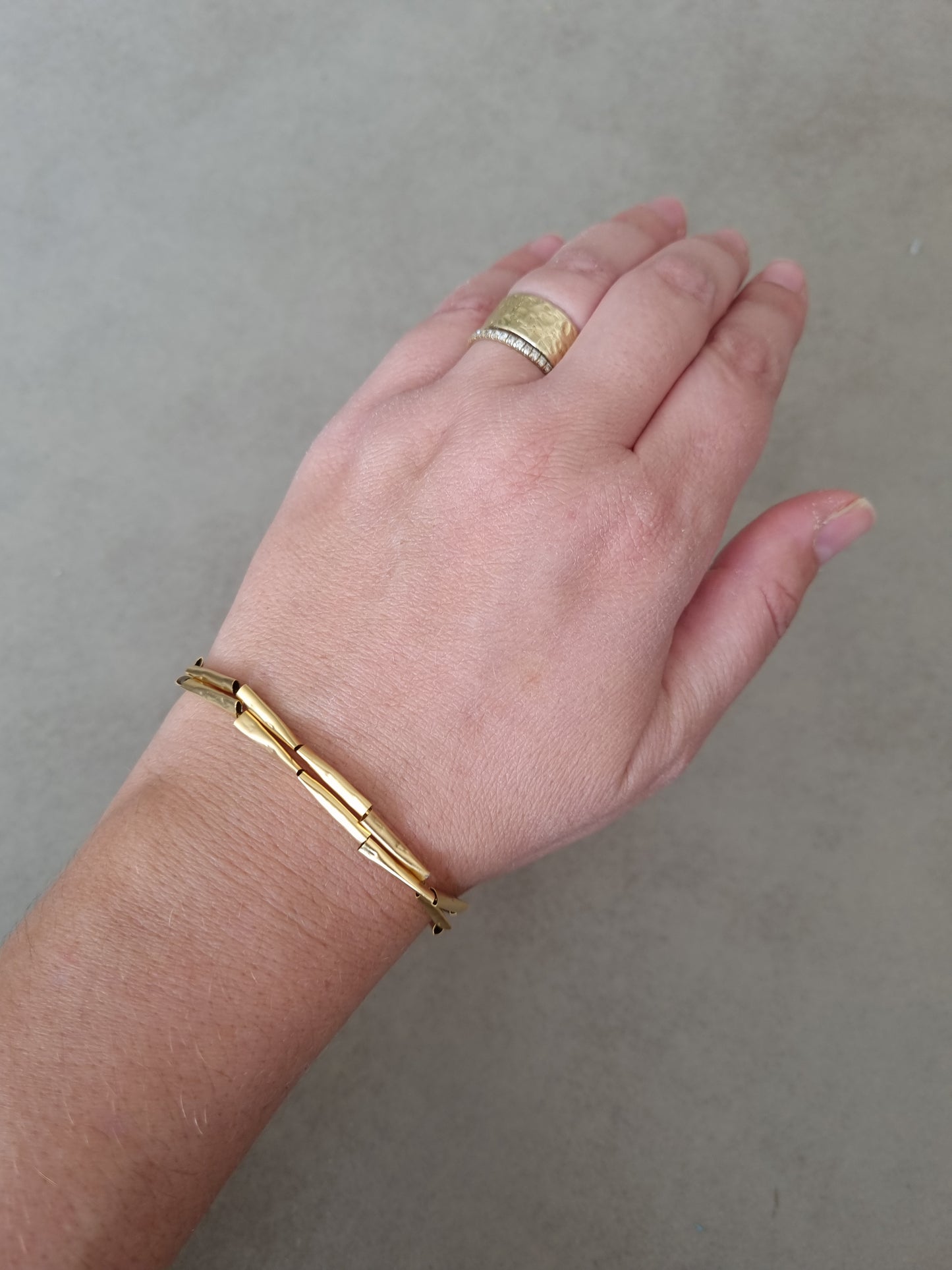 צמיד צינורות קטנים