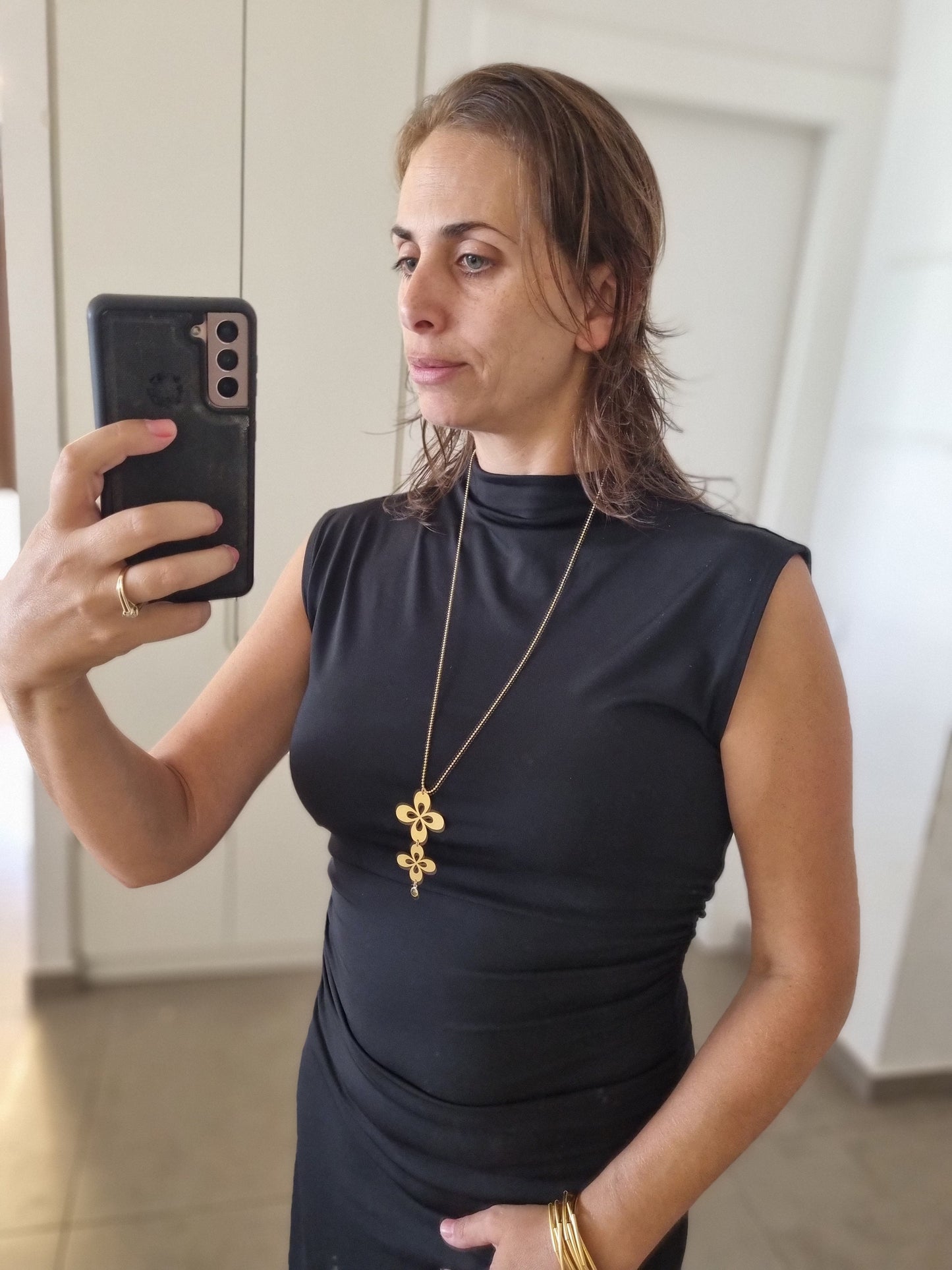 שרשרת תליון פרחים ארוכה זהב עם אבן טורקיז