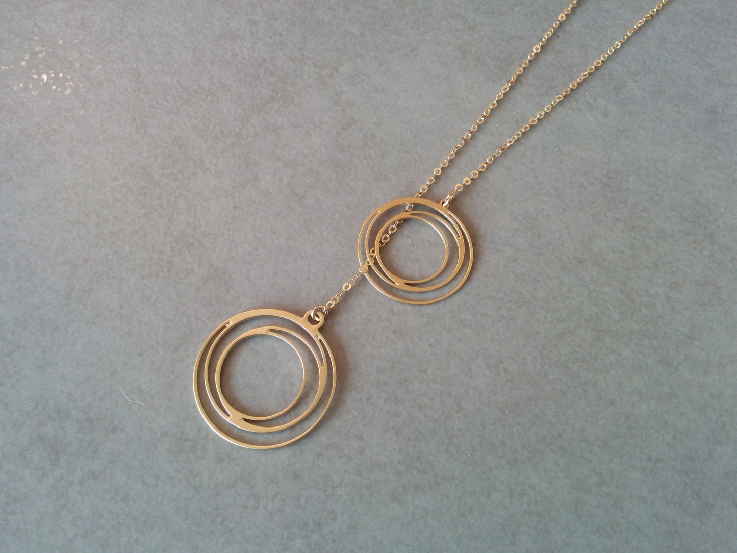 שרשרת ארוכה מזהב | תליון עיגולים