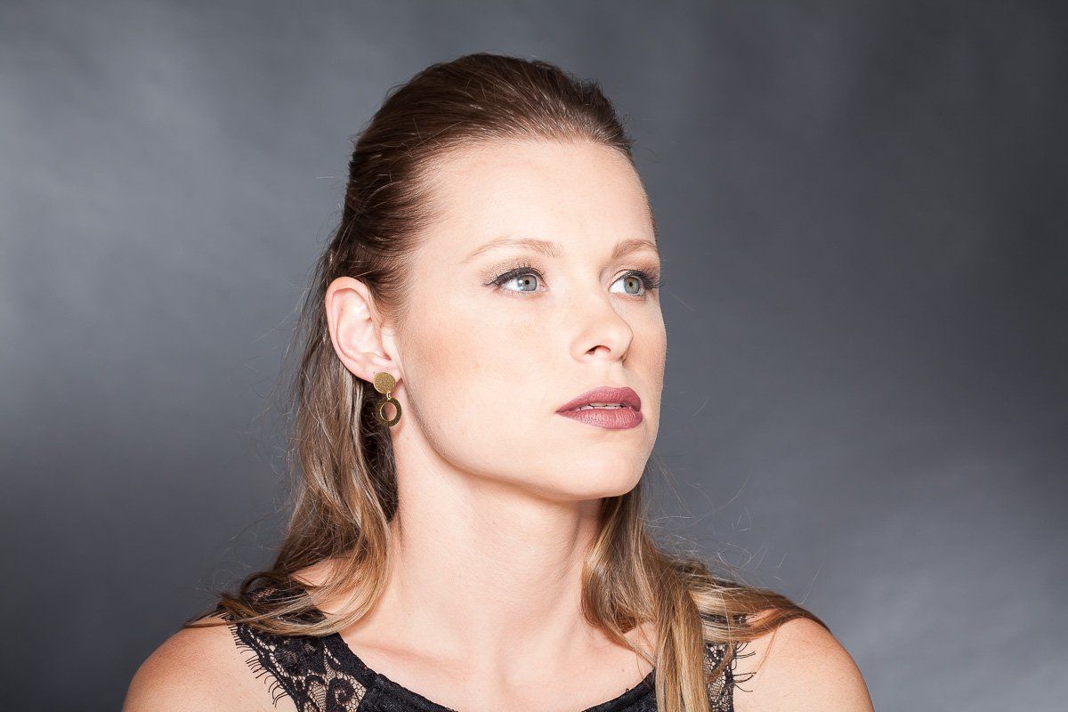 עגילים צמודים מזהב | עגילי עיגולים תלויים