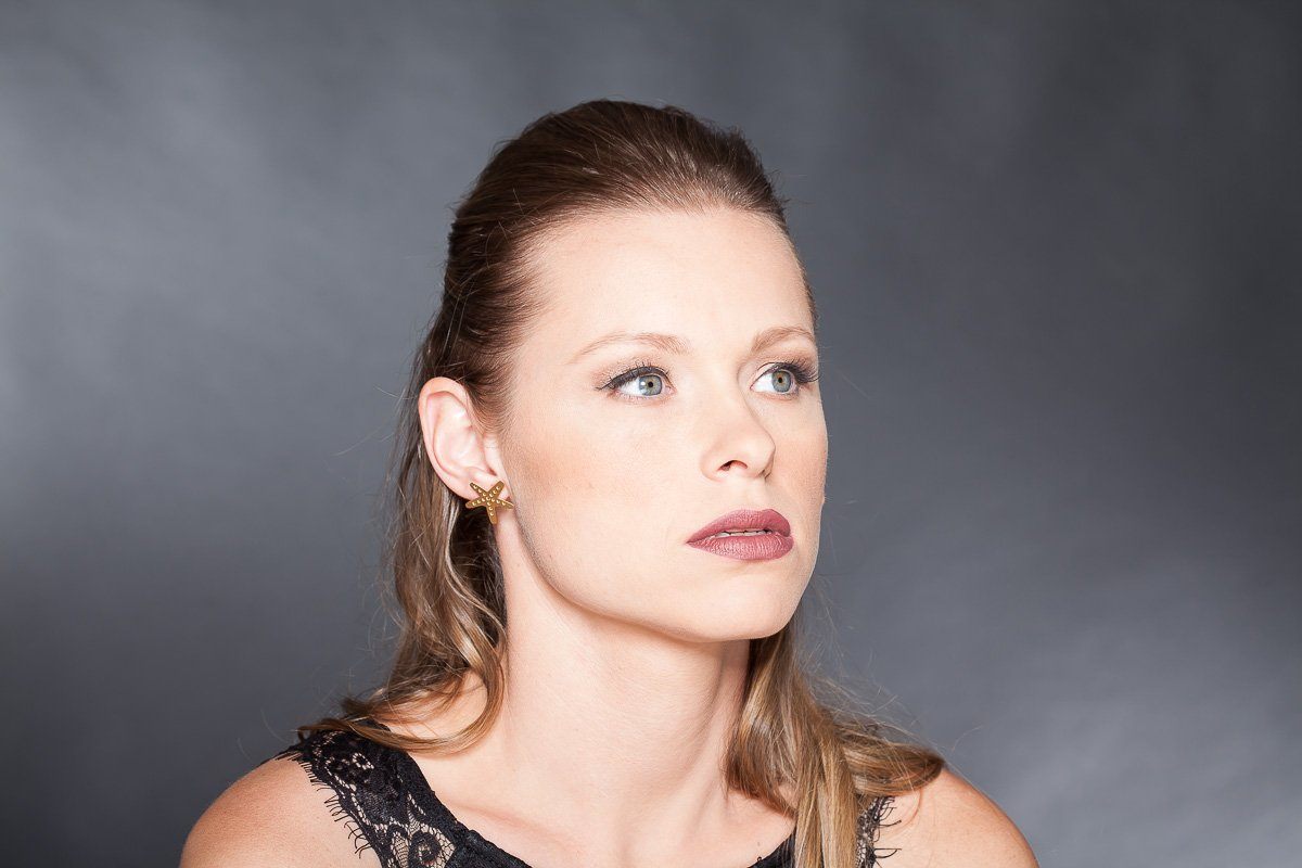 עגילים צמודים מזהב | עגילי כוכב ים