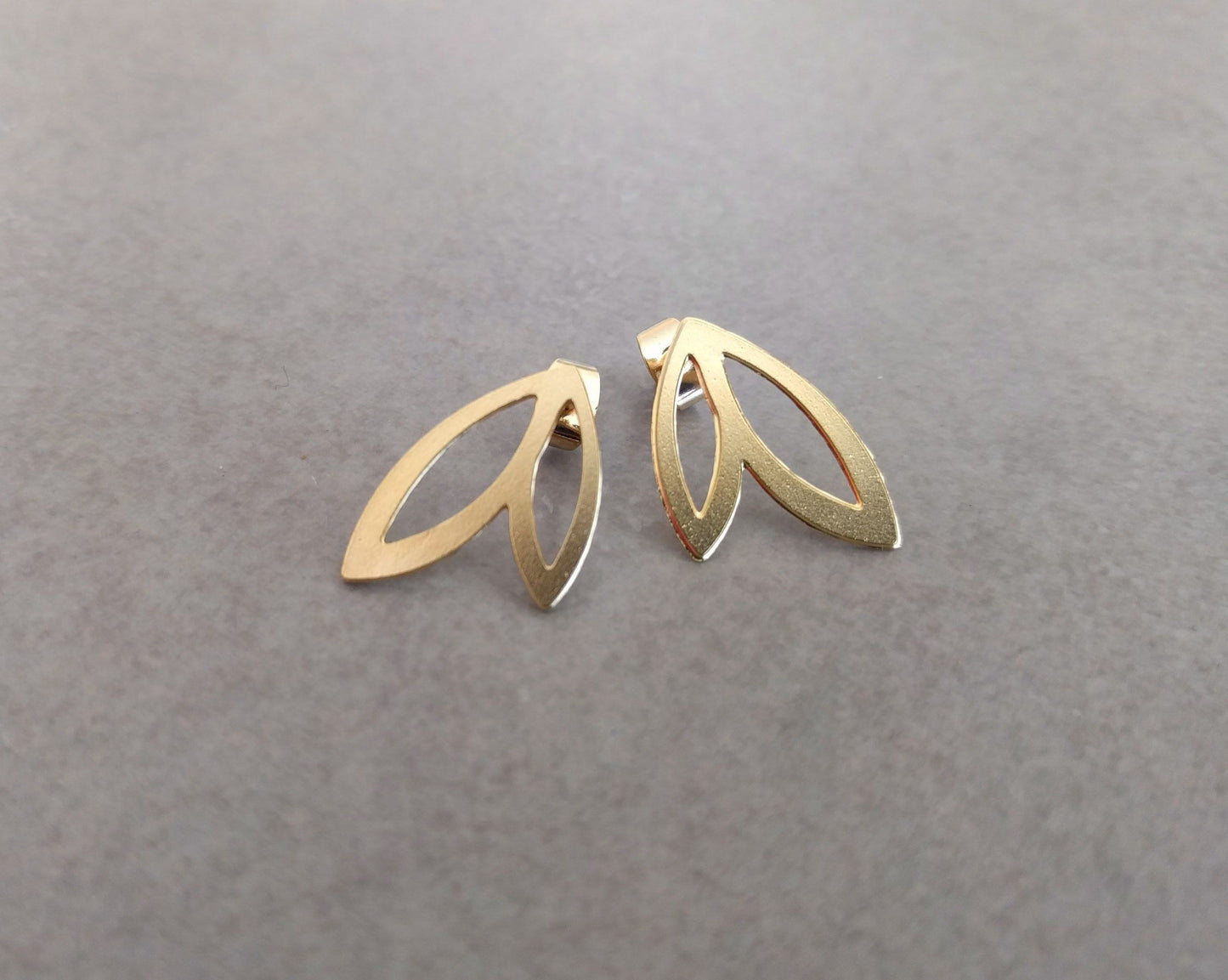 עגילי עלים צמודים | עגילי עלה לכלה