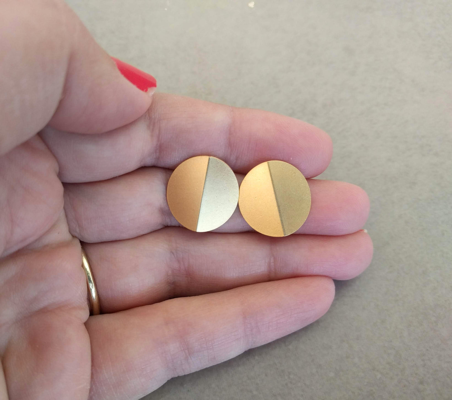 עגילי אוריגמי צמודים