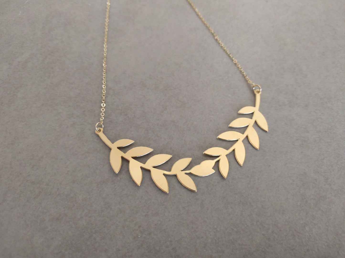 סט תכשיטים מזהב | סט עלים עדינים לכלה