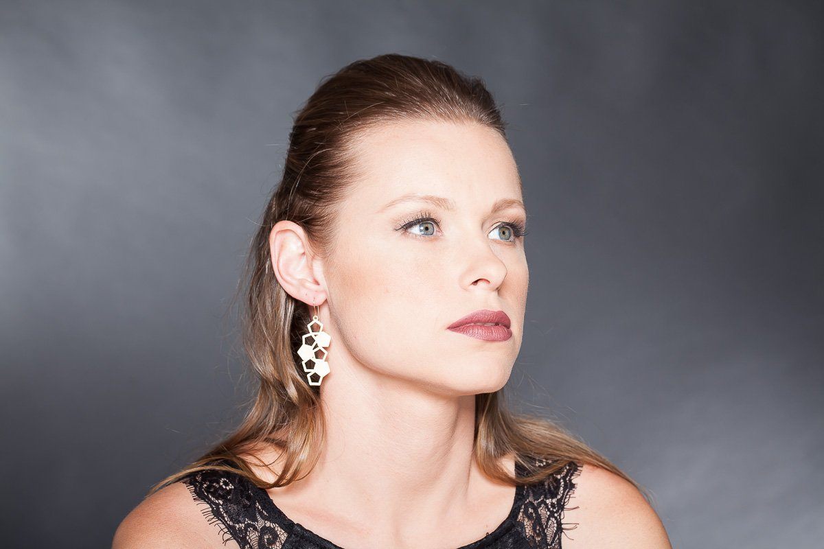 עגילים גיאומטריים ארוכים