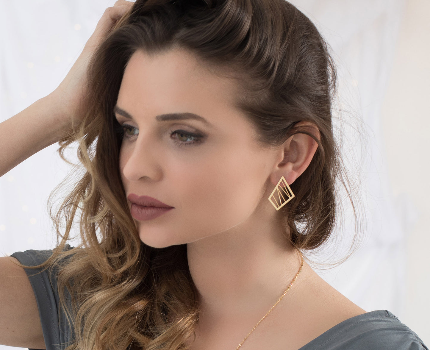 עגילים צמודים | עגילים גיאומטריים מיוחדים