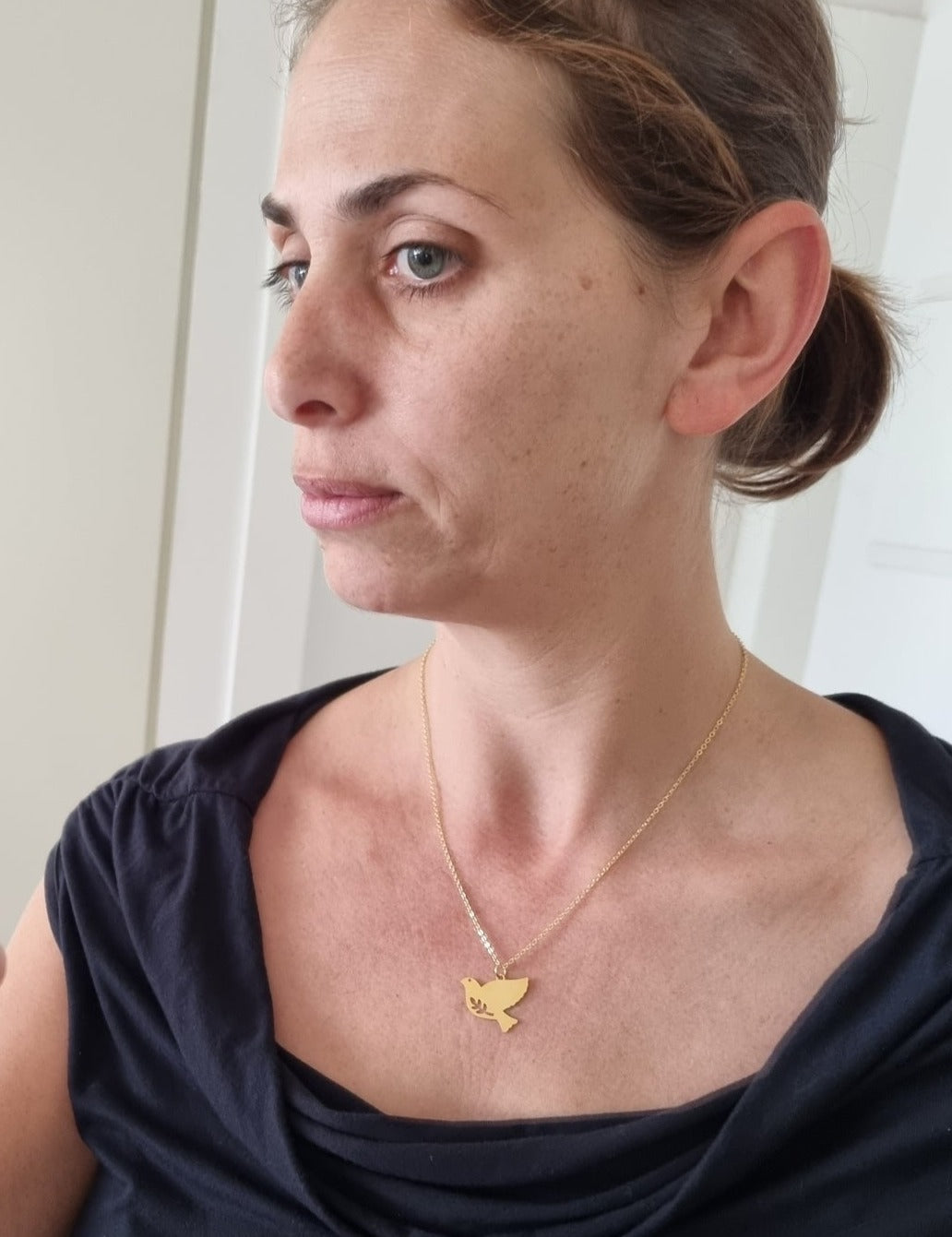 שרשרת תליון יונה | שרשרת גולדפילד עדינה