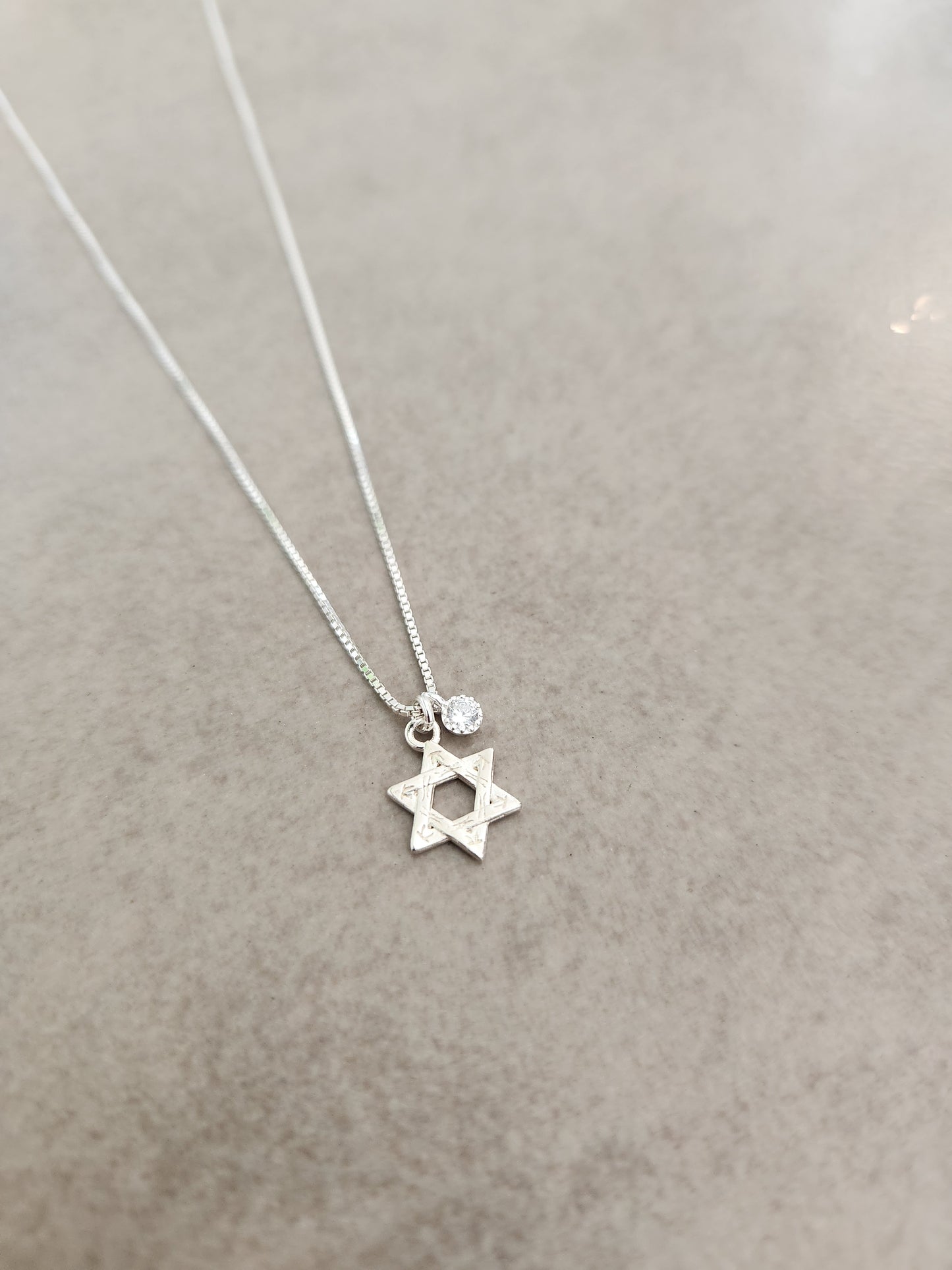 שרשרת מגן דוד כסף עם זירקון